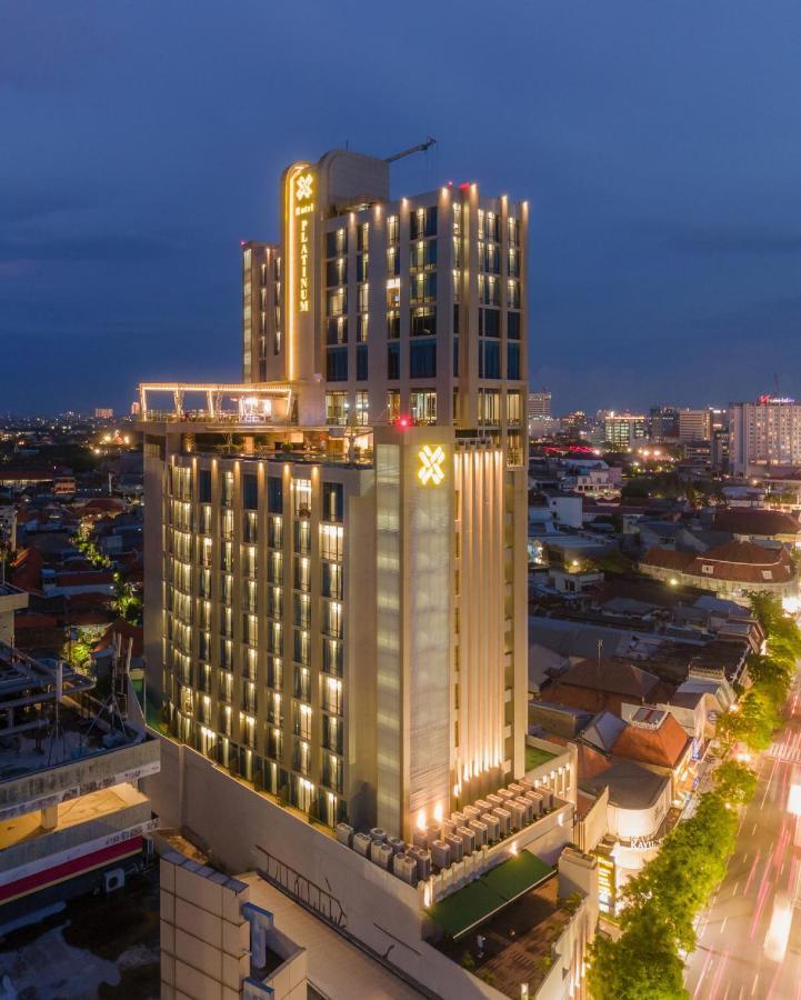 Platinum Hotel Tunjungan Surabaya Exterior foto