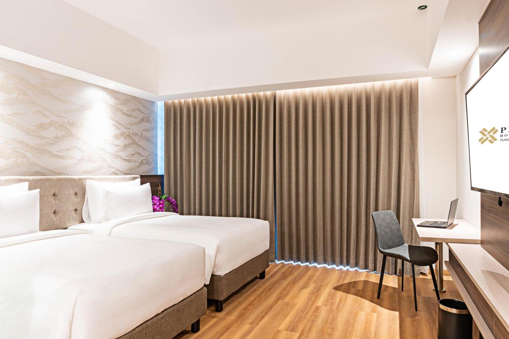 Platinum Hotel Tunjungan Surabaya Habitación foto