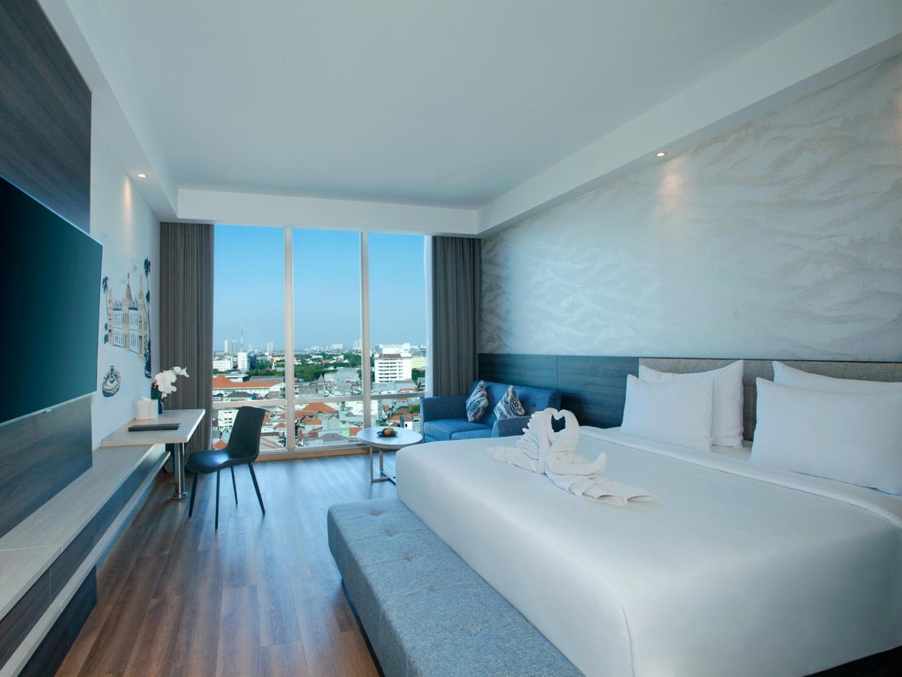 Platinum Hotel Tunjungan Surabaya Exterior foto